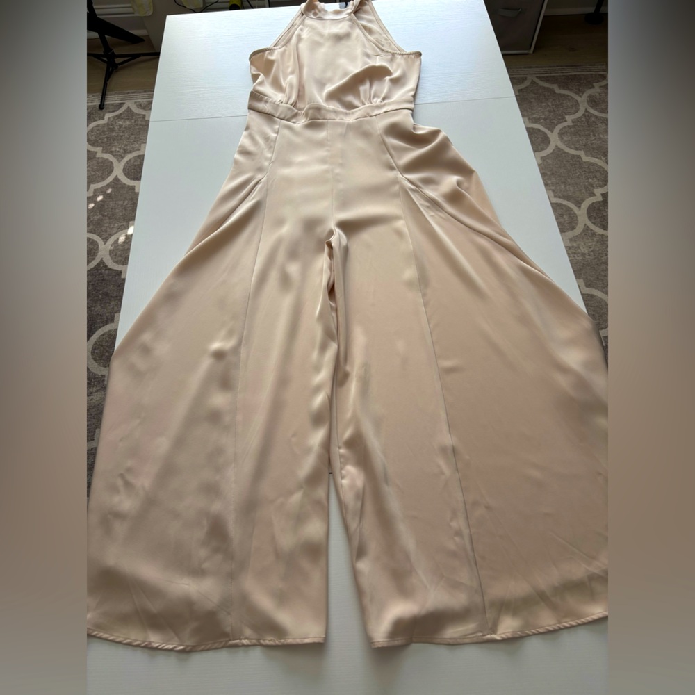 NWT Sheilay Ivory Wide Leg High Neck Jumpsuit Size M